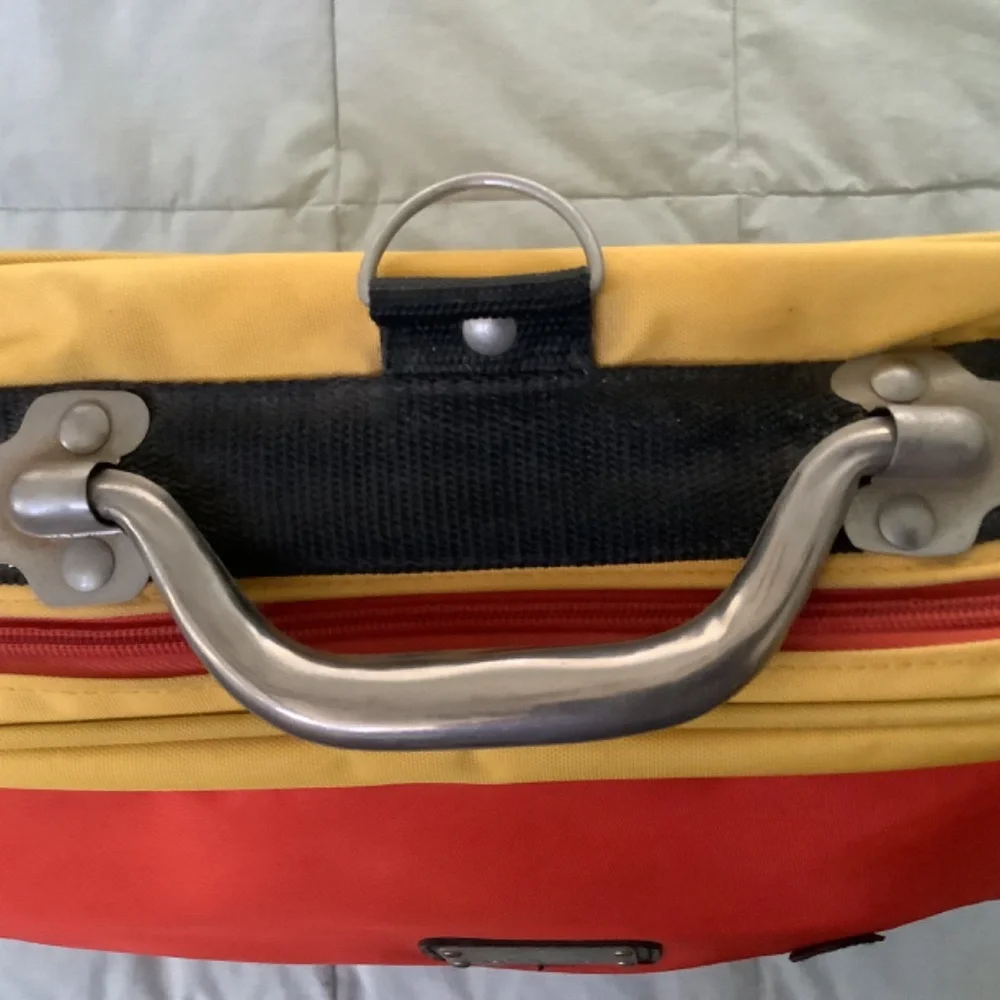 Capezio vintage messenger
